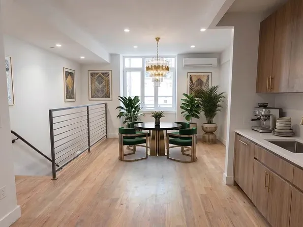 439 Sackett Street image 1 of 9