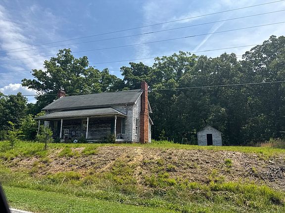 2nd image of 1591 Old State Highway 109