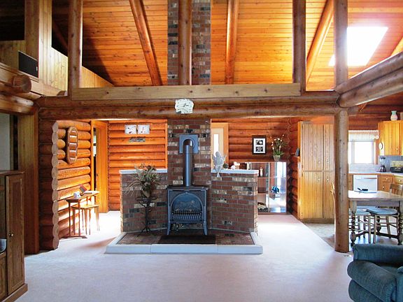 3rd image of 2527 W Beach Rd