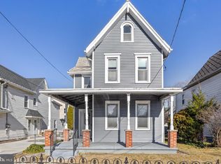 319 Taylor St, Riverside, NJ 08075