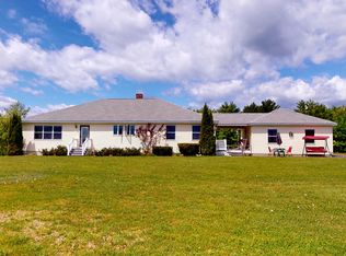 807 Manchester Rd, Belgrade, ME 04917