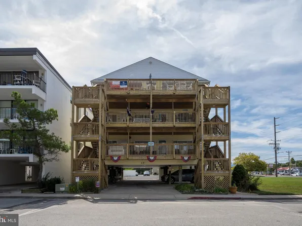 17 143rd St Unit 301, Ocean City, MD 21842