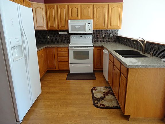 2nd image of 2909 Adkins Dr