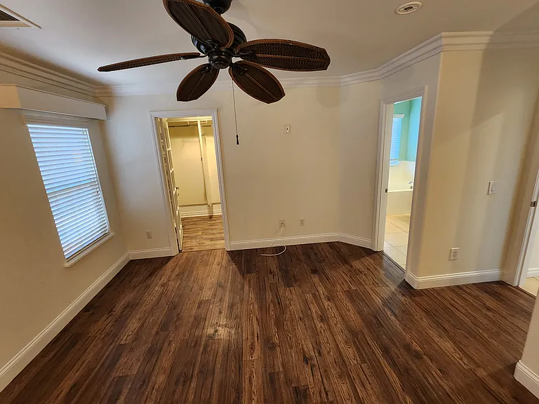3045 E Newgrove St — Photo 24