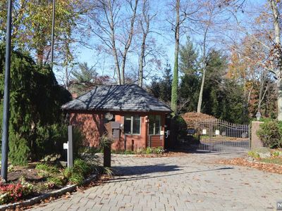 46 Hidden Ledge Rd, Englewood, NJ, 07631