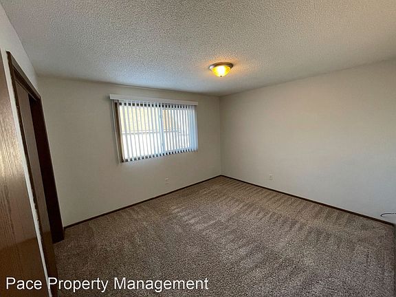 5th image of 2899 5th Ave #2899