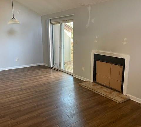 4th image of 1836 Falconcrest Dr