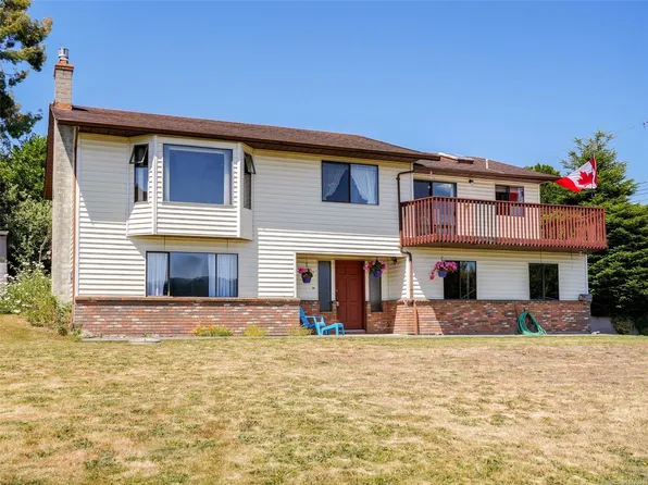 2022 Charters Rd, Sooke, BC V9Z 0X1