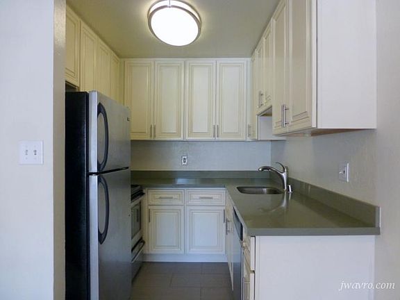 3rd image of 1961 Filbert St #201