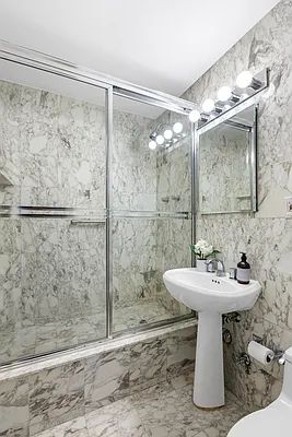 Sold by Compass | media 23