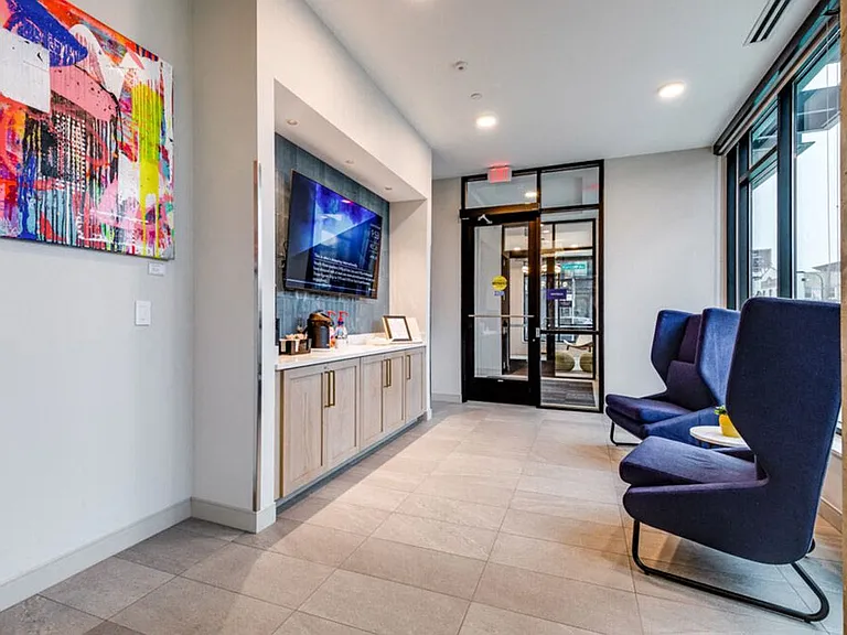 Lago Apartments — Photo 54