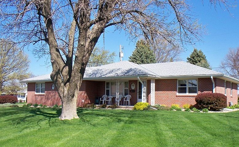 Large corner lot