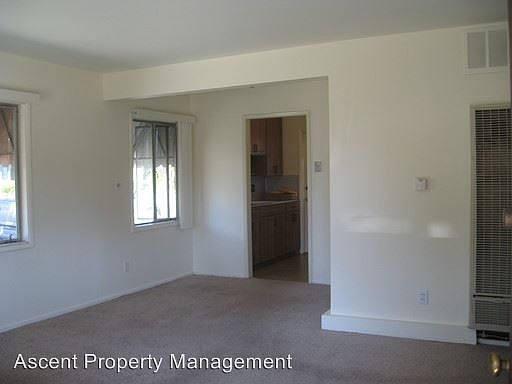 5th image of 701 E Ave #701 E