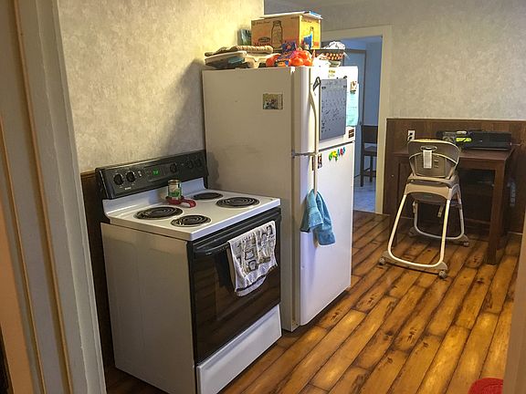 2nd image of 413 E 5th St