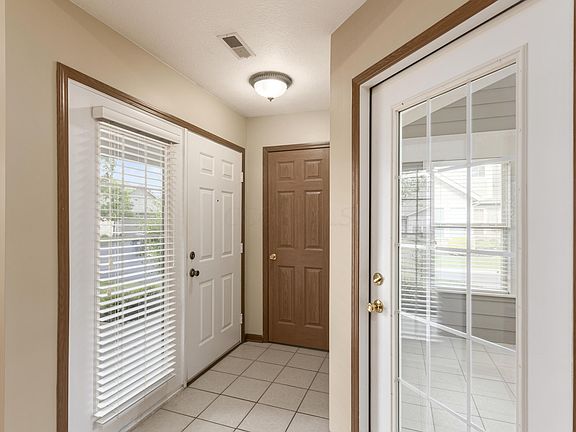 4th image of 5352 Knotting Woods Dr