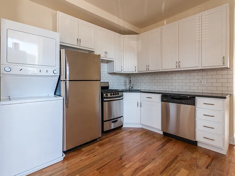 3945-59 N. Janssen Ave. — Photo 25