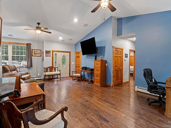 4th image of 83 Cotter Road