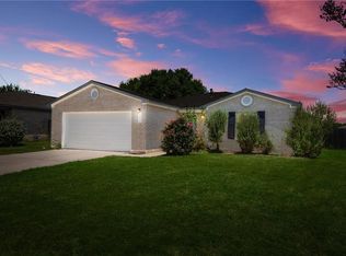 182 Spring Branch Dr, Kyle, TX 78640