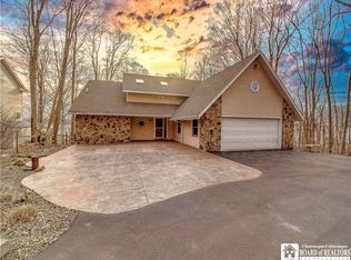 5464 Crestwood Rd, Bemus Pt, NY 14712