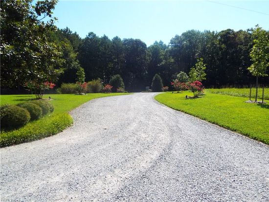 15050 White Meadow Rd, Boykins, VA 23827