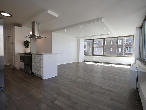 4th image of 360 W Wellington Ave APT 7F