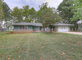 5829 S Garrison Ave, Carthage, MO 64836
