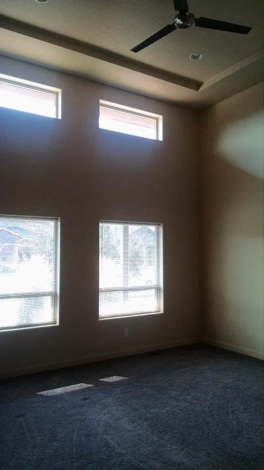 Building Photo - 3004 N Leblanc Way