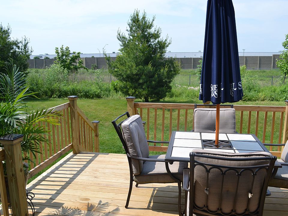2nd image of 7971 Cross Creek Cir