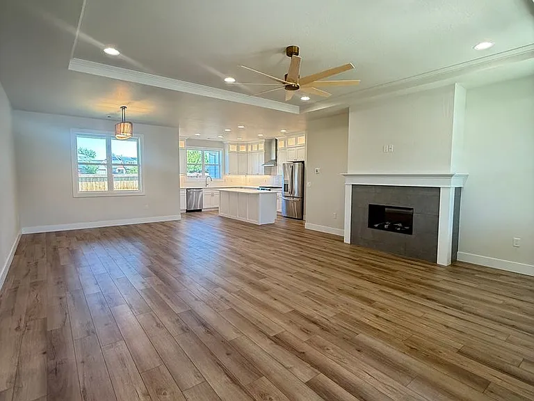 3145 Monaco Ct — Photo 2