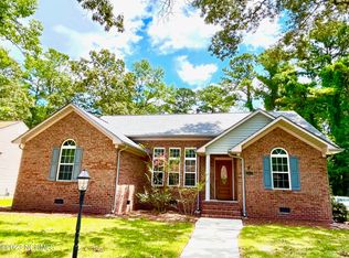 926 Buckingham Rd, Trent Woods, NC 28562