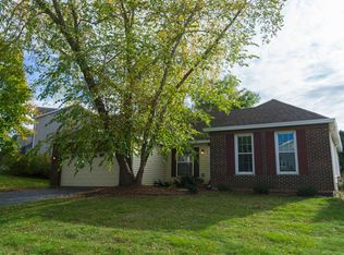 401 Redwood Dr, Cary, IL 60013