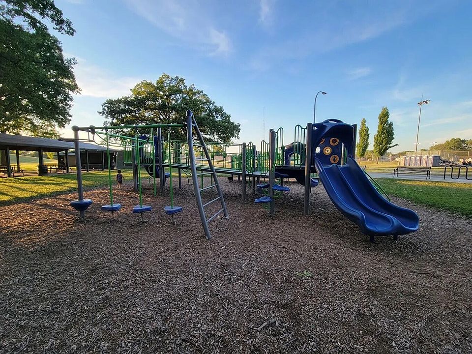 2138 Leitch Rd, photo 25