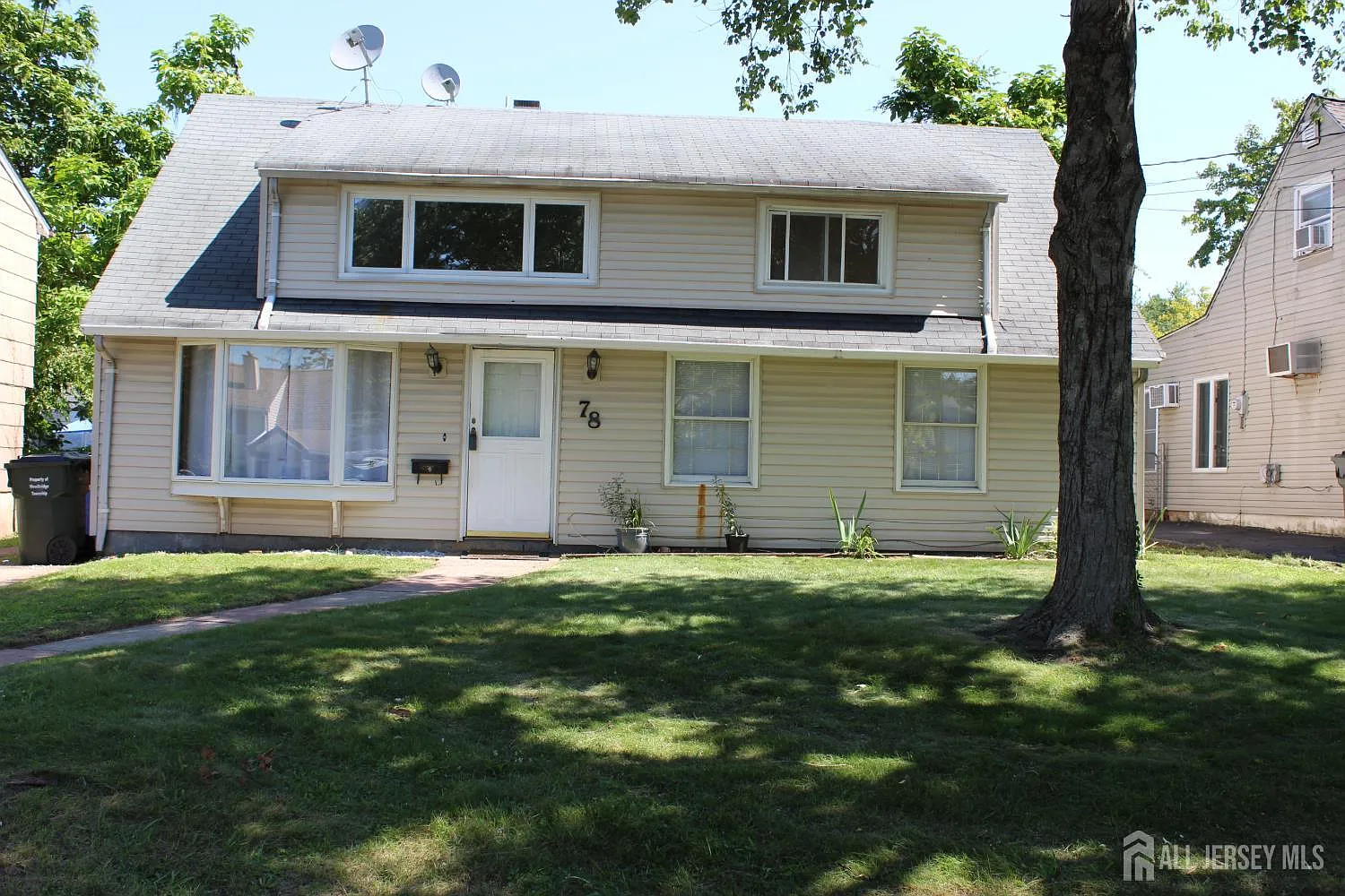 4 bed, 2.0 bath, 1110 sqft, $3,300 — Photo 2