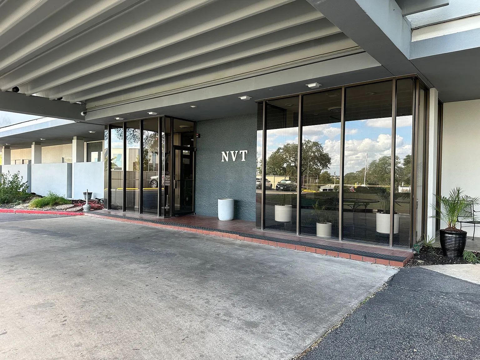 1 bed, 689 sqft, $1,300 — Photo 4