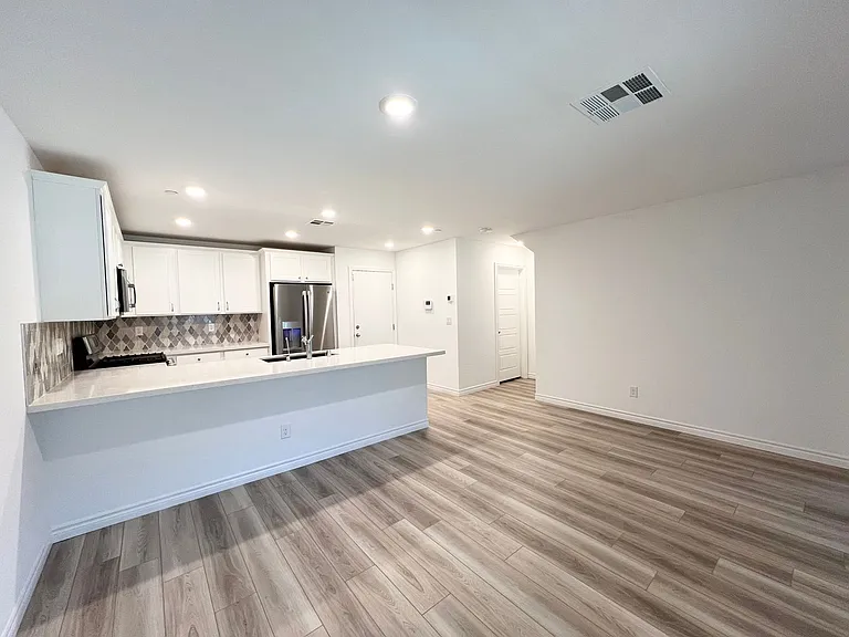 10773 Briset Ct — Photo 15