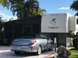 1075 Diamond Lake Cir, Naples, FL 34114