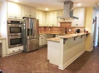 290 Dona Dr, Mandeville, LA 70448