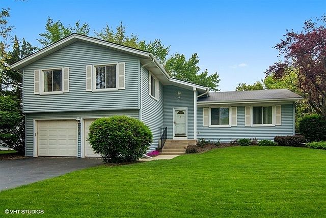 1st image of 235 Warwick Dr
