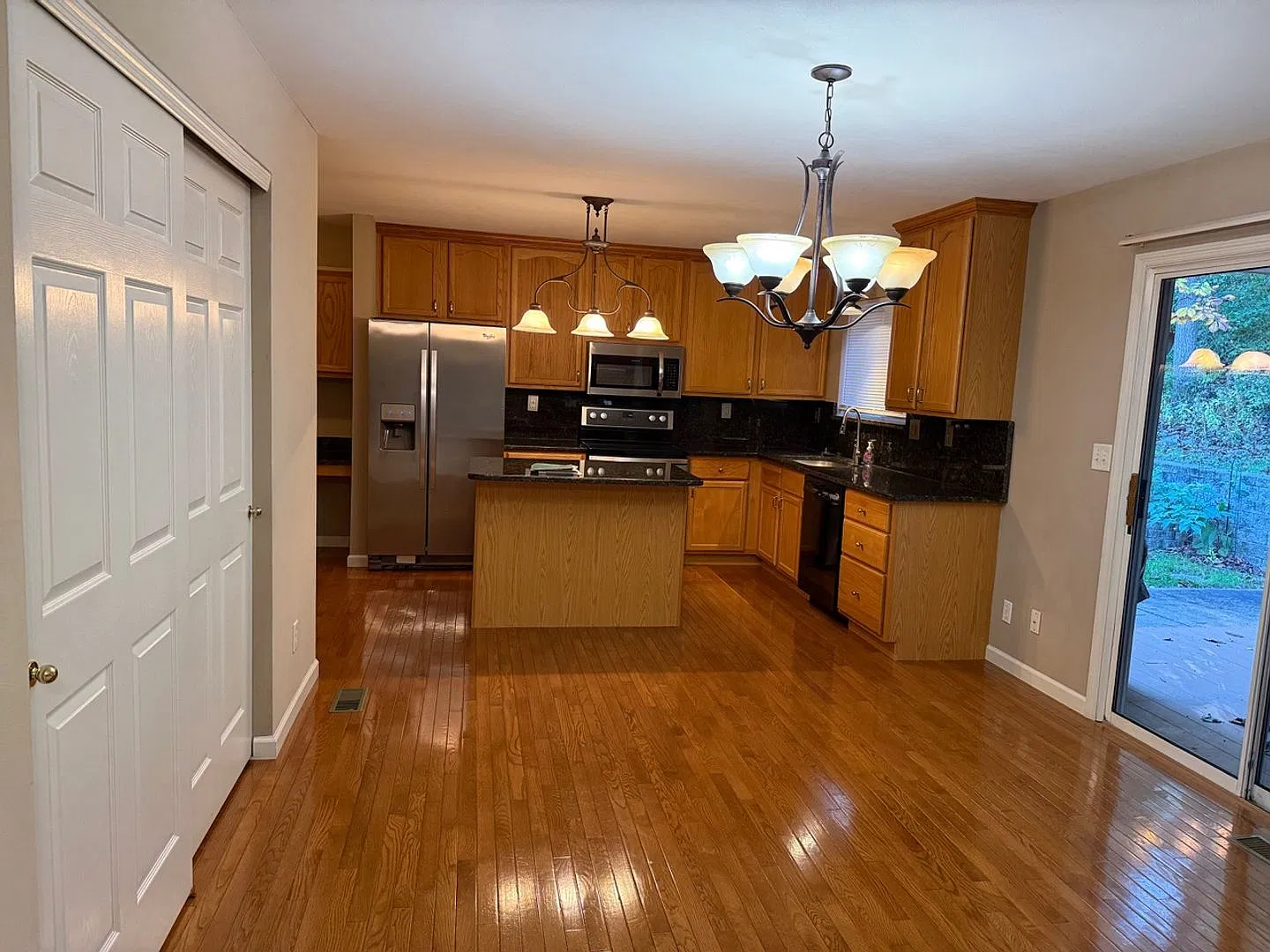 3071 Crystal Lake Drive | Oakville 63129 — Photo 3