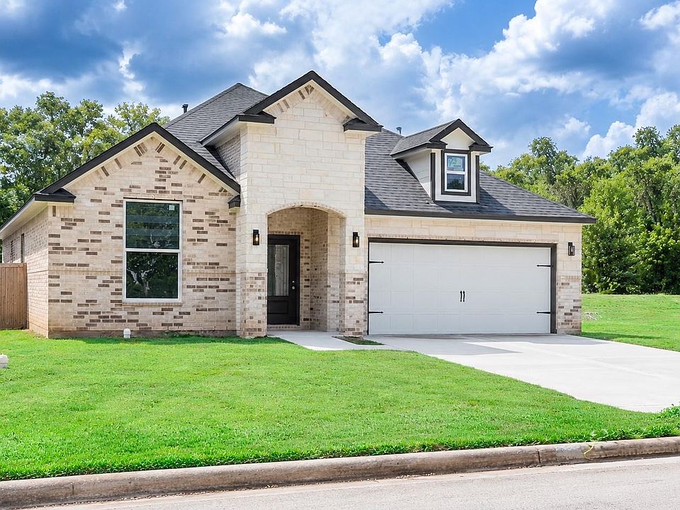 1st image of 2306 Ridgewood Dr