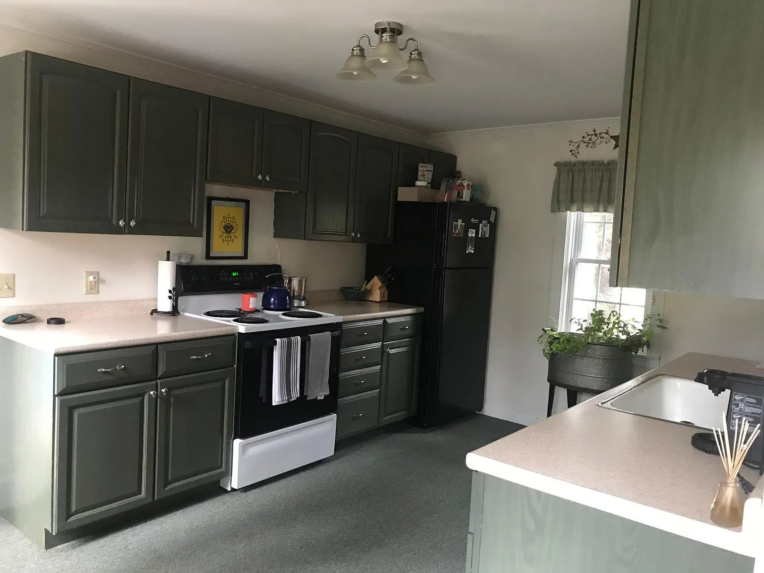 3 bed, 1.5 bath, $1,500 — Photo 3