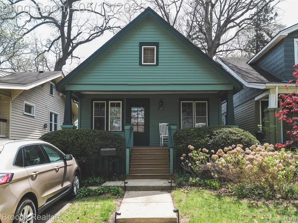 68 Kensington Blvd, Pleasant Ridge, MI 48069
