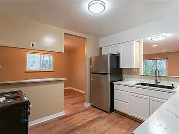 194 Woodridge Dr, Beaver, PA 15009