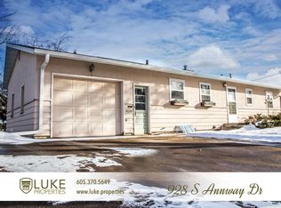 928 S Annway Dr, Sioux Falls, SD 57103