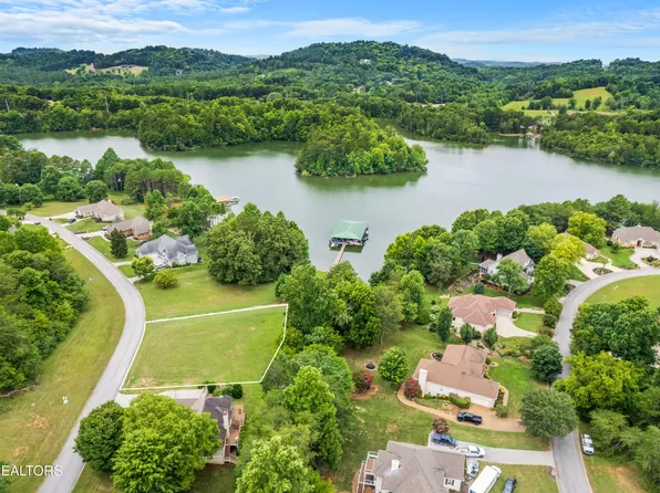 708 Wood Duck Dr, Vonore, TN 37885