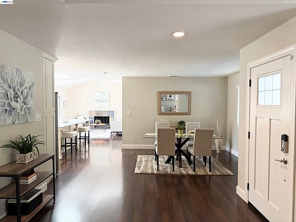 2nd image of 39827 San Moreno Ct