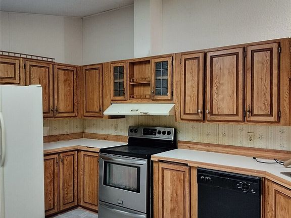 4th image of 6110 161 Street Ct E #230