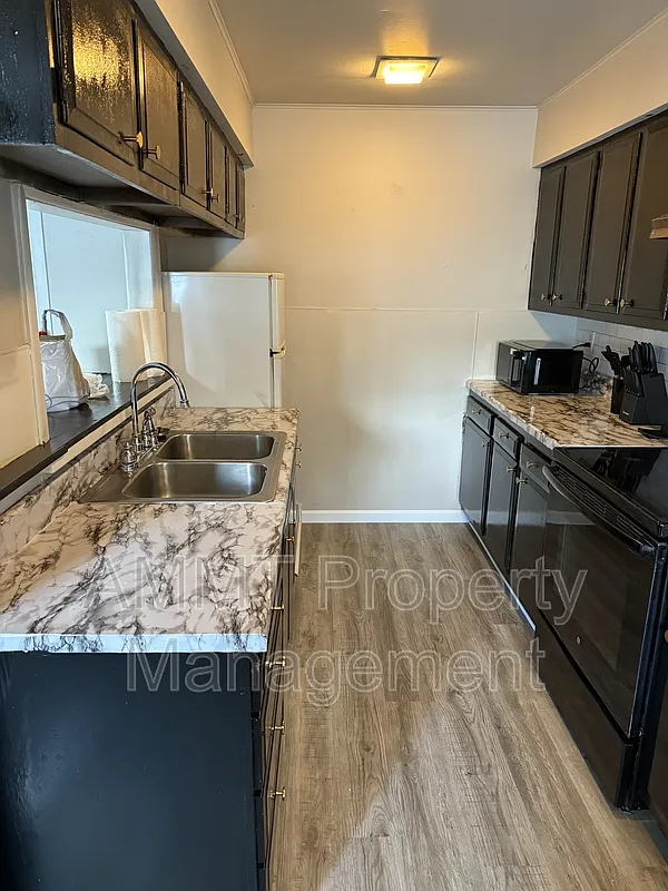 1 bed, 1.0 bath, $1,200 — Photo 1