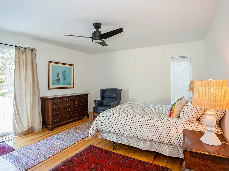 70 Jagger Ln — Photo 16