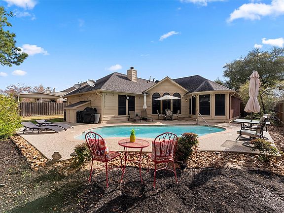 4th image of 25203 Burgh Castle Dr